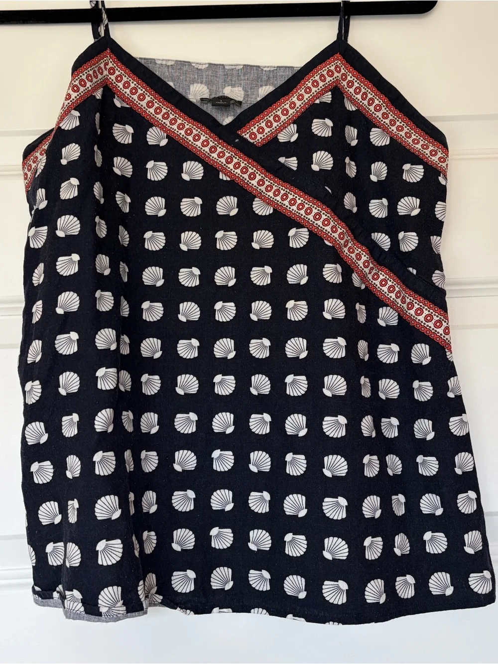 Ann Taylor Linen Blend Black Shell-Print Top with Red Contrast Trim